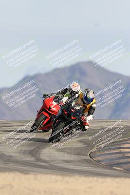 media/Nov-16-2025-Race Pace (Sun) [[8c5fa54630]]/Non Verified Riders (1st 20 Minutes)/6-Turn 12 (2pm)/